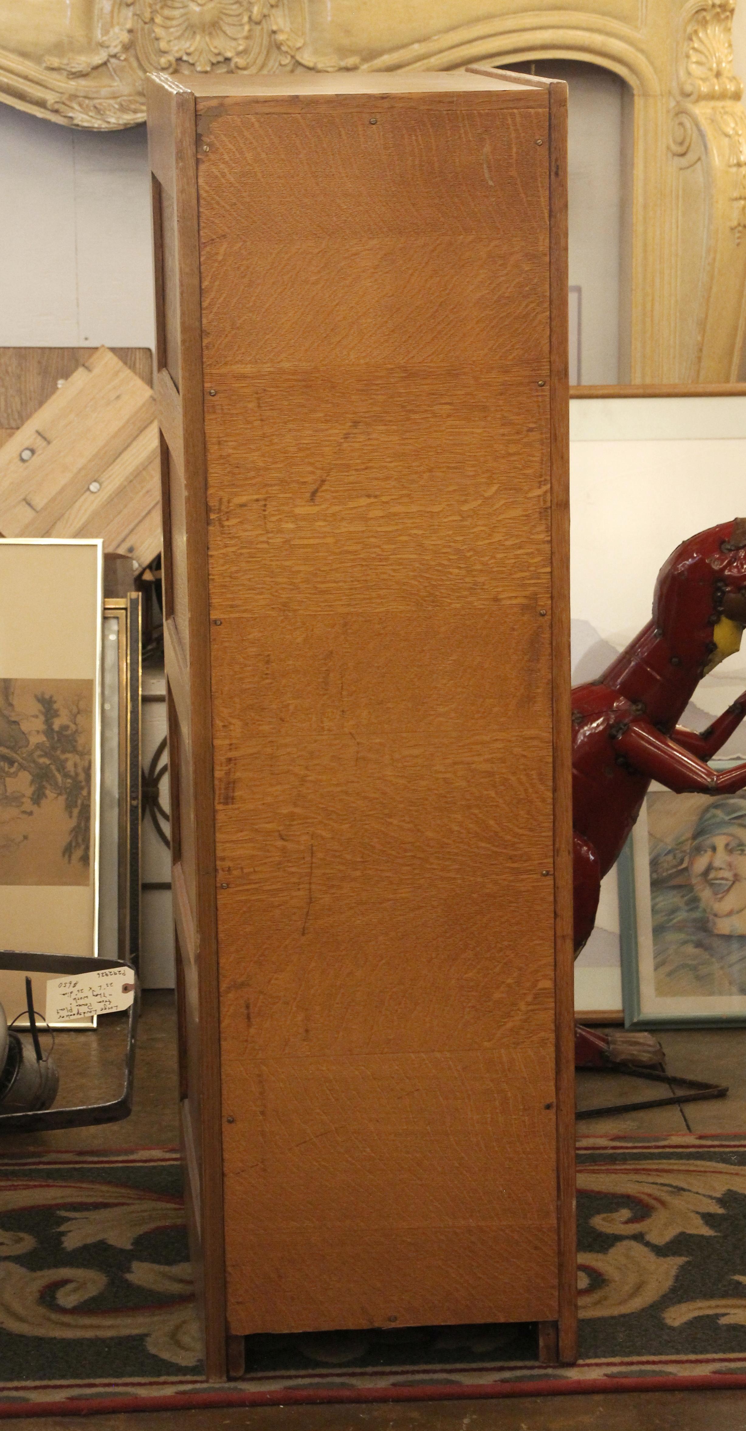 1920s Yawman and Erbe Oak Card Catalogue with 10 Drawers and Brass