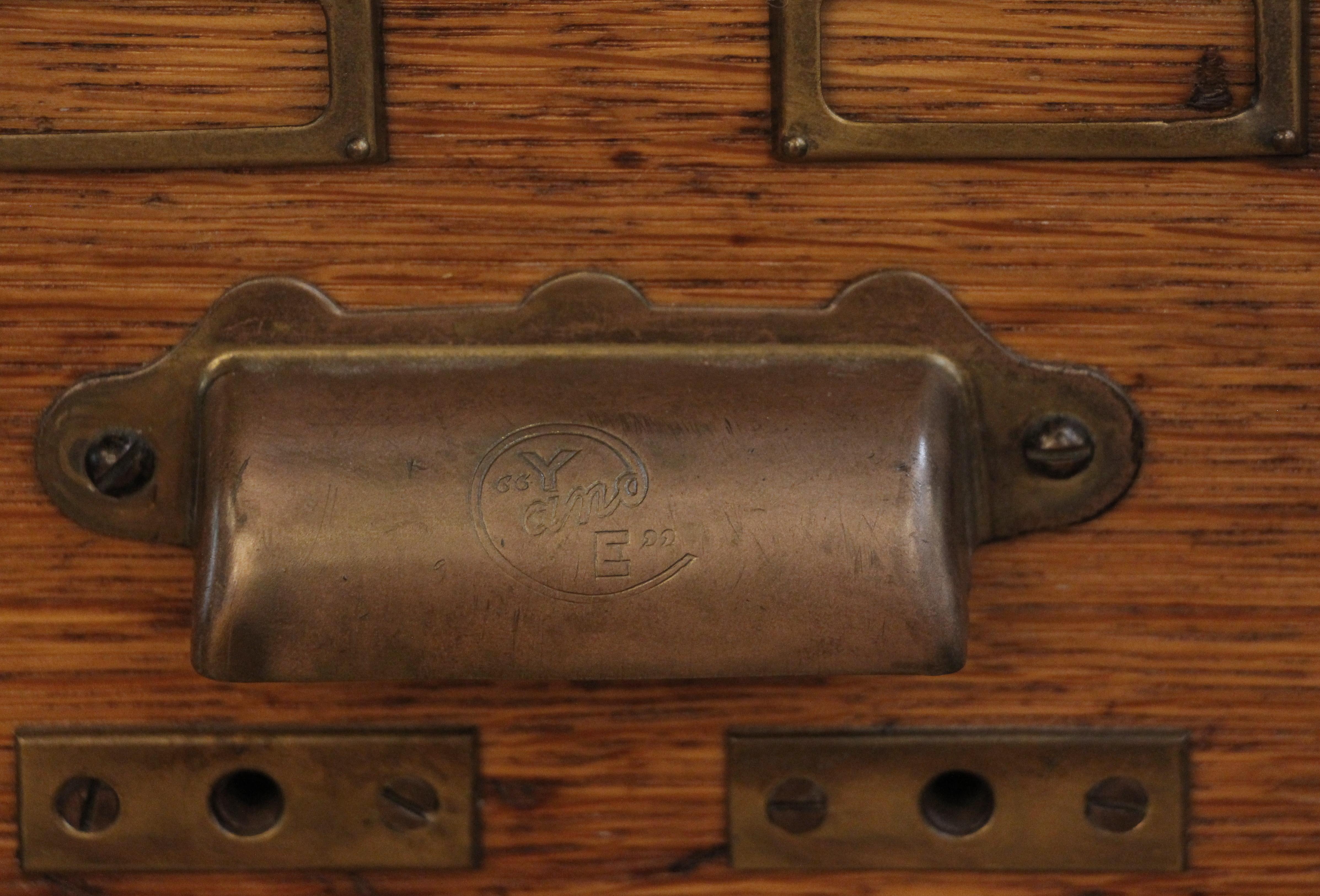 1920s Yawman and Erbe Oak Card Catalogue with 10 Drawers and Brass