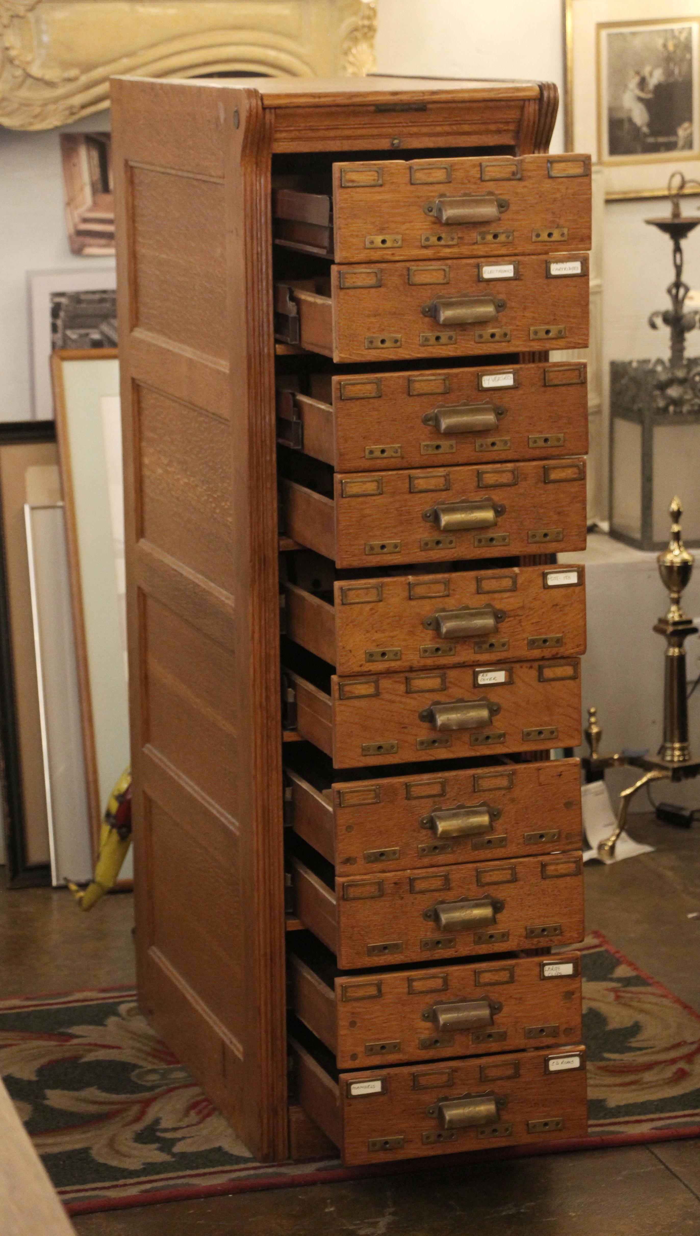 1920s Yawman and Erbe Oak Card Catalogue with 10 Drawers and Brass