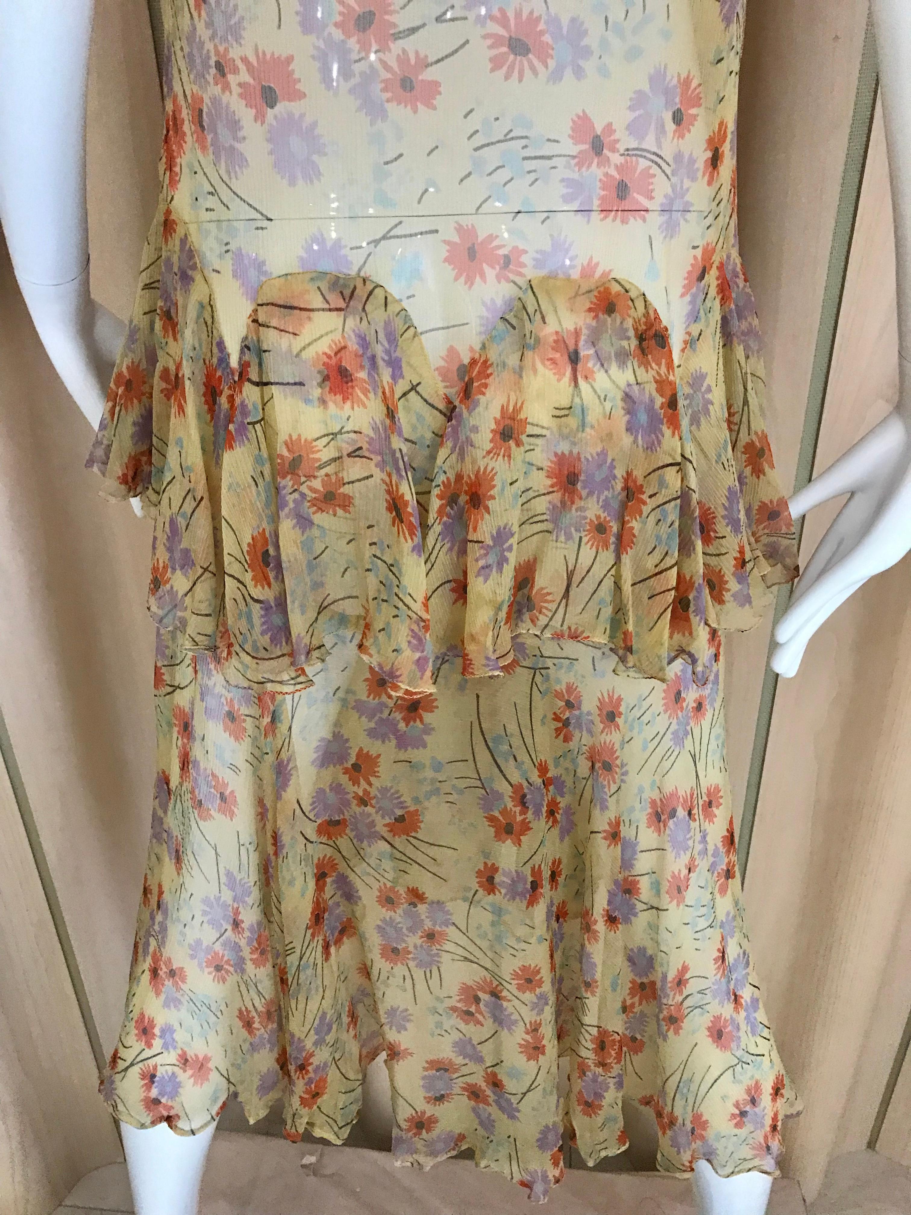 Women's 1920s Yellow Floral Print Day Dress For Sale