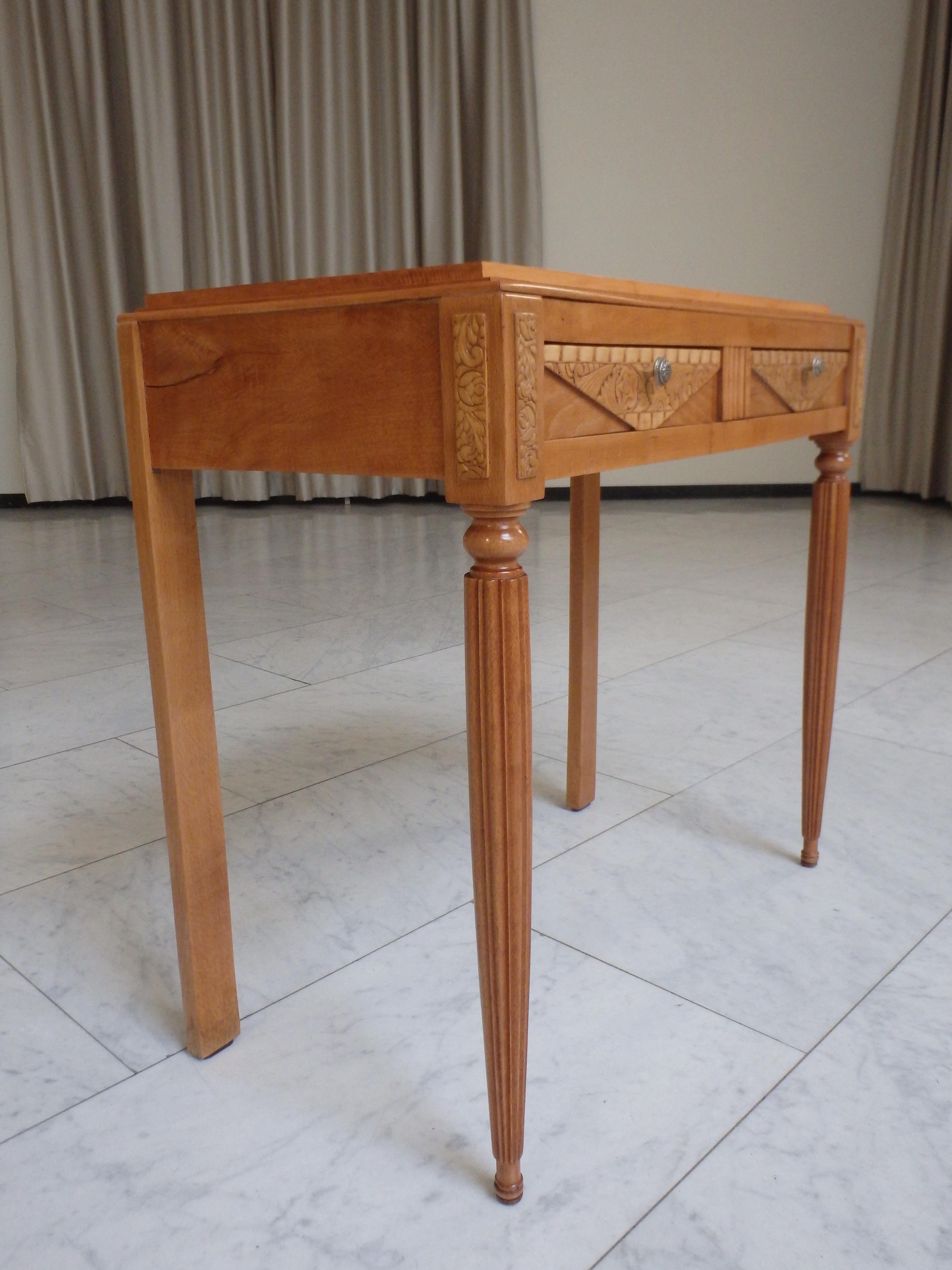 1920thies birch with cubistic carved flowers vanity , console or writing desk For Sale 4