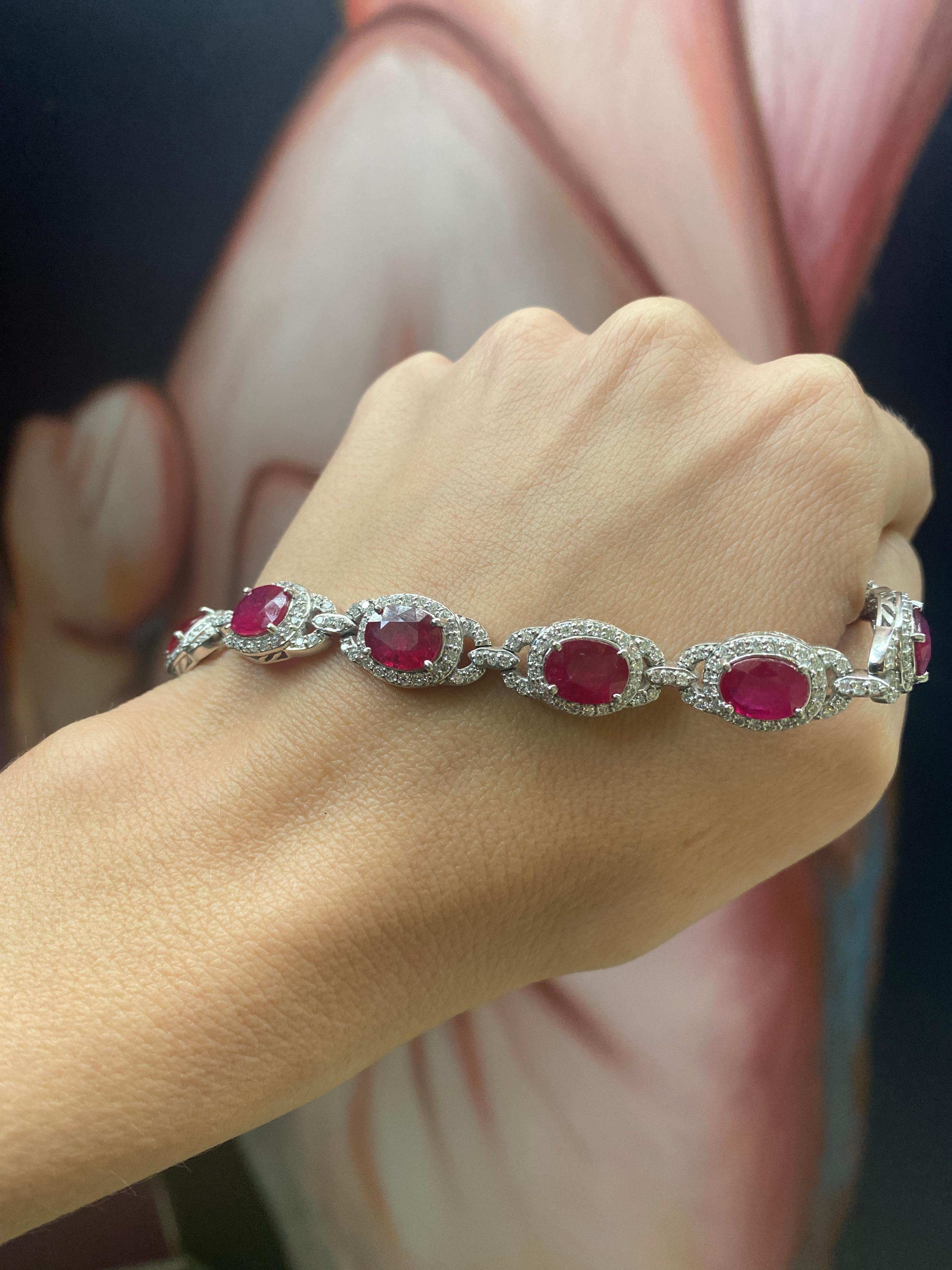 19.21 Carat Oval Ruby with 4.48 Carats of Round Pave Diamonds, 14K White Gold In New Condition In Houston, TX