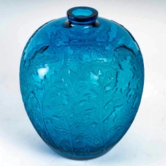 1921 Rene Lalique Acanthes Vase in Electric Blue Glass