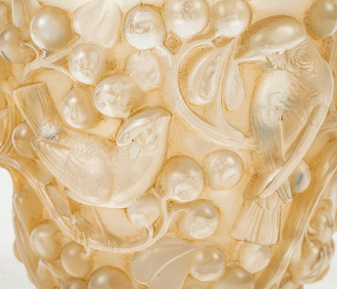 20th Century 1921 , René Lalique, “Avallon” vase For Sale