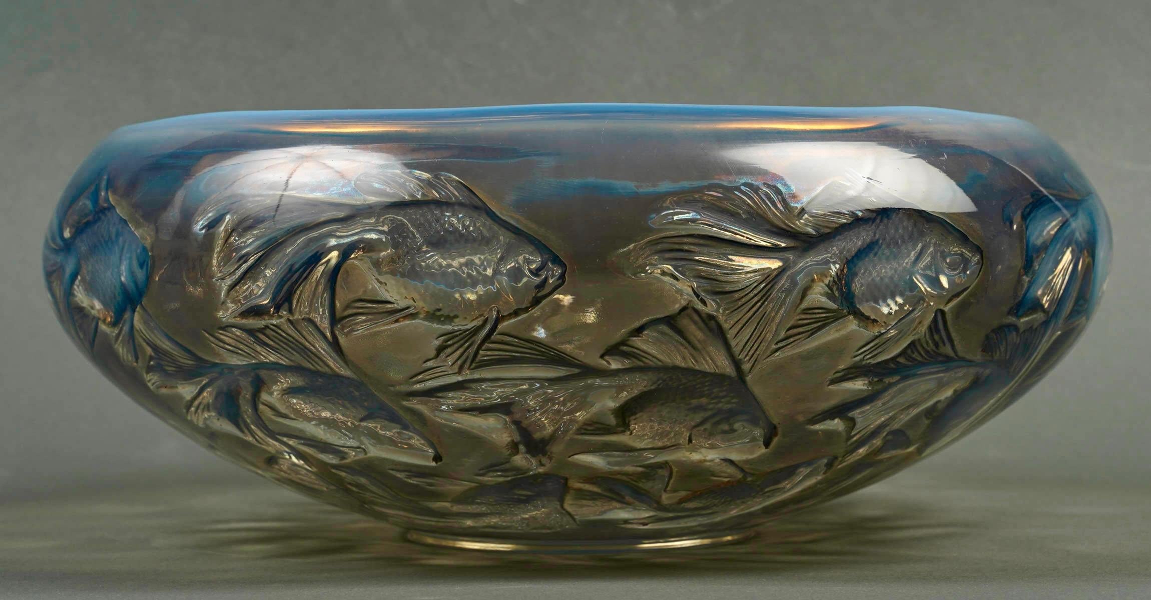 Art Deco 1921 René Lalique Bowl Cyprins Fishes Opalescent Glass