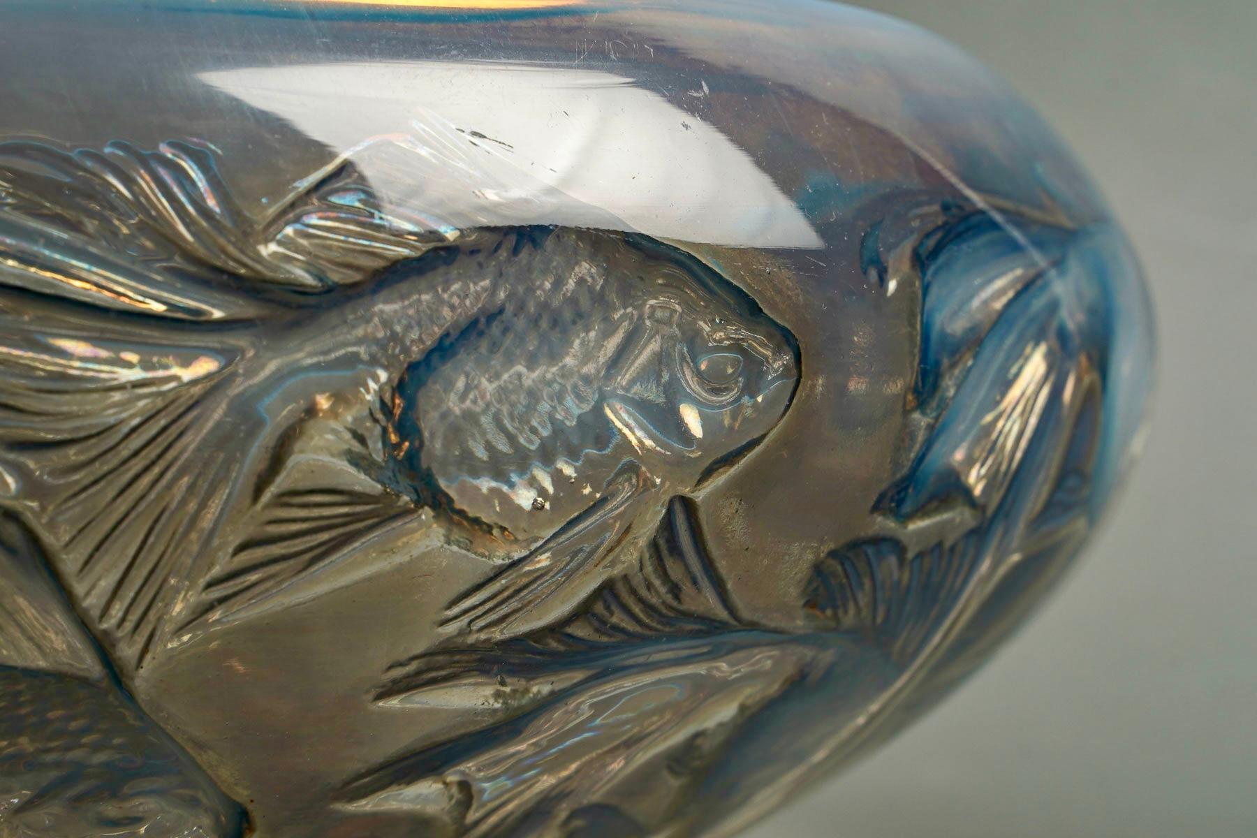 Molded 1921 René Lalique Bowl Cyprins Fishes Opalescent Glass