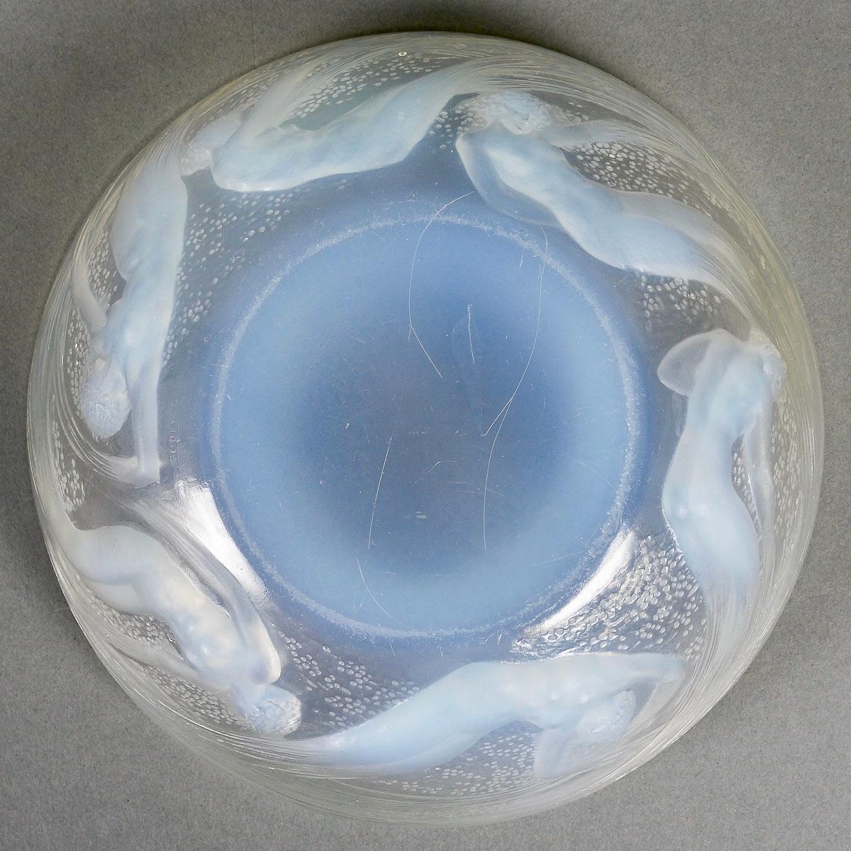Early 20th Century 1921 René Lalique Bowl Ondines Opalescent Patina, Swimming Mermaids For Sale