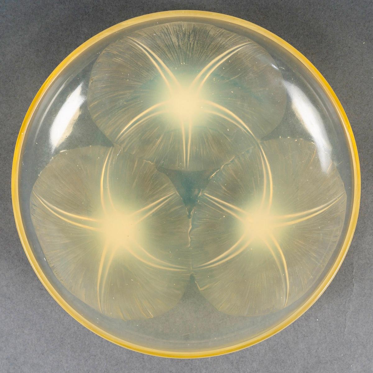 1921 René Lalique - Cuenco Volubilis Vidrio Opalescente Amarillo Art Decó en venta