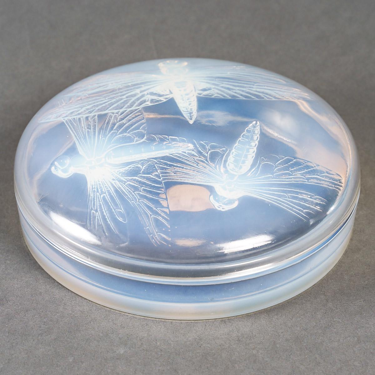 Art Deco 1921 René Lalique Box Jar Libellules Opalescent, Dragonflies