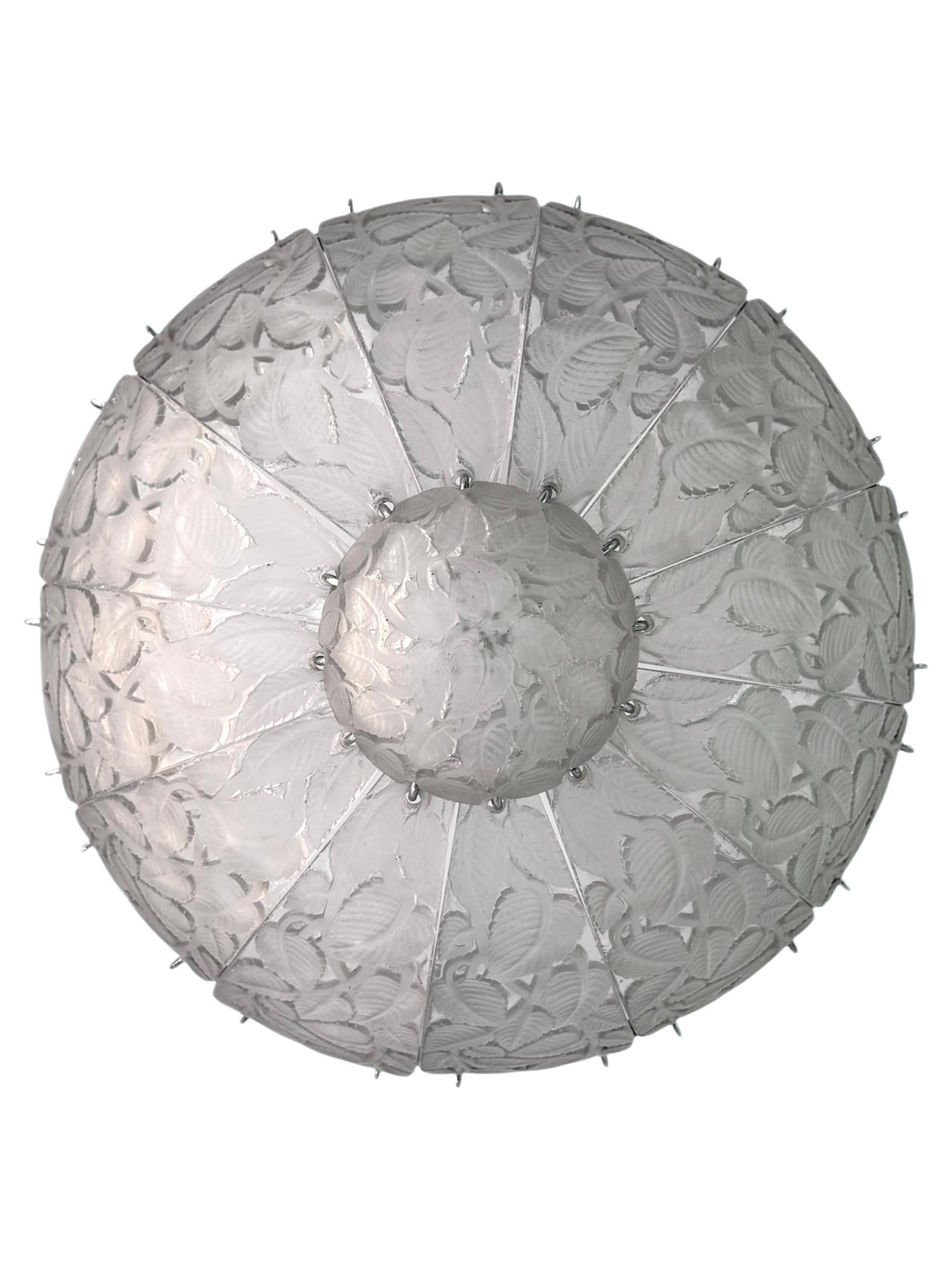 Art Deco 1921 René Lalique Ceiling Fixture Light Chandelier Feuilles de Charmes Glass For Sale