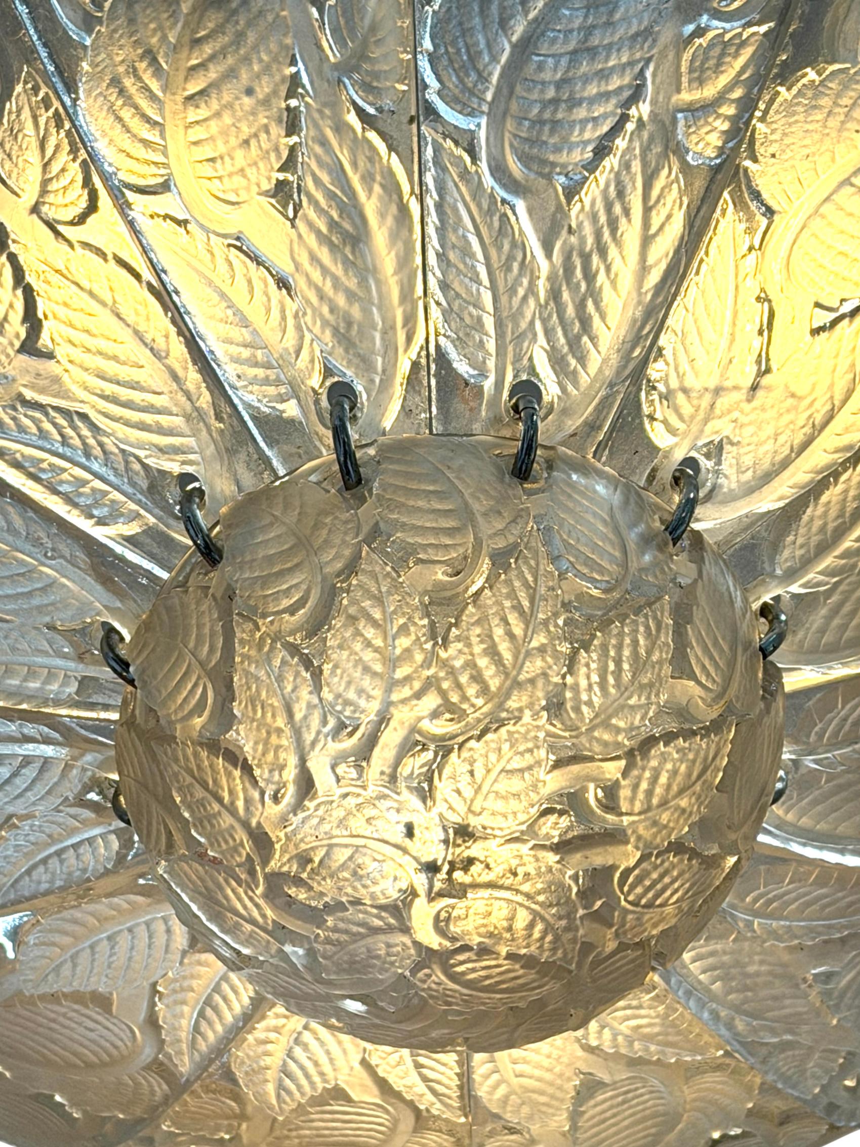 Early 20th Century 1921 René Lalique Ceiling Fixture Light Chandelier Feuilles de Charmes Glass For Sale