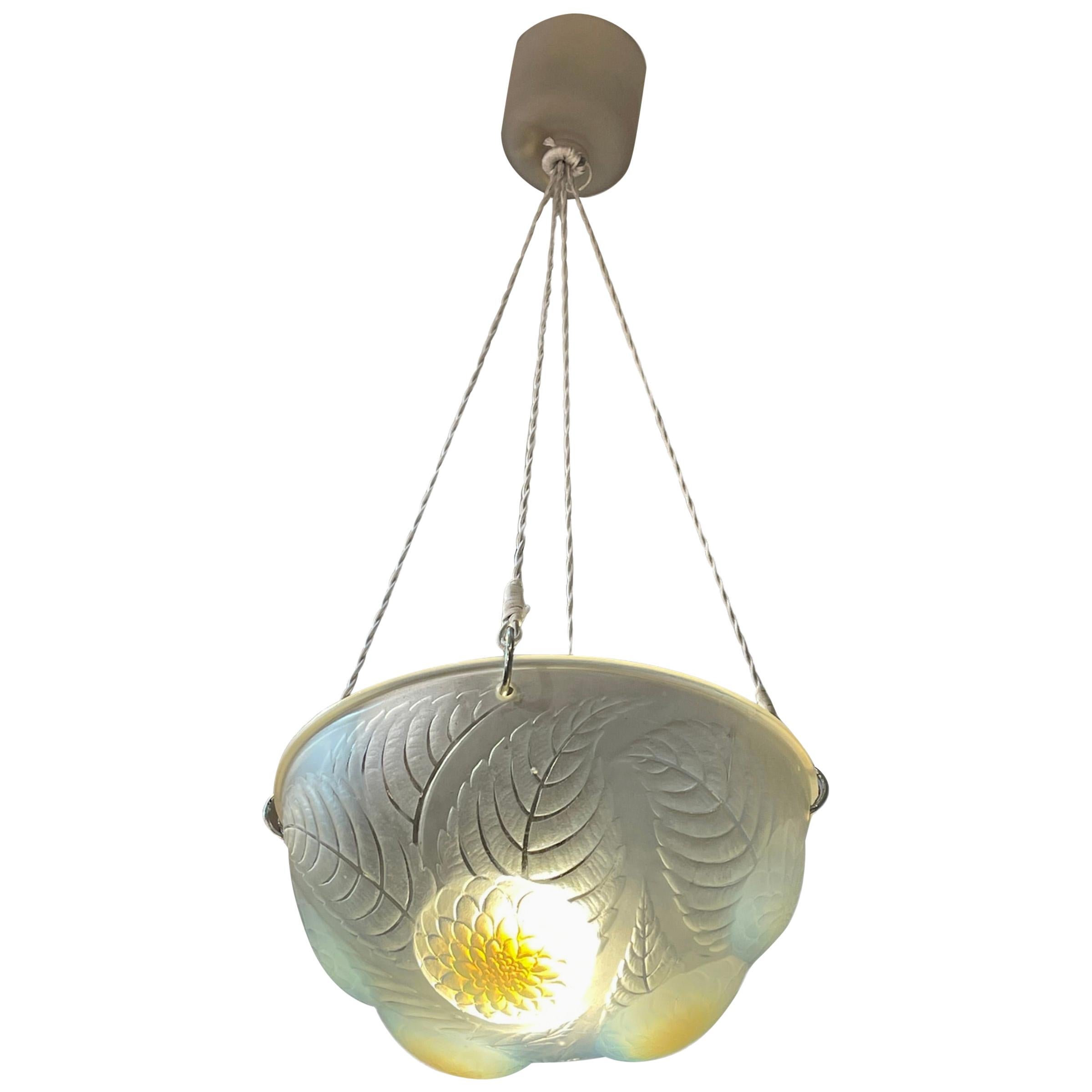 1921 René Lalique Dahlias Complet Ceiling Light Chandelier Opalescent Glass