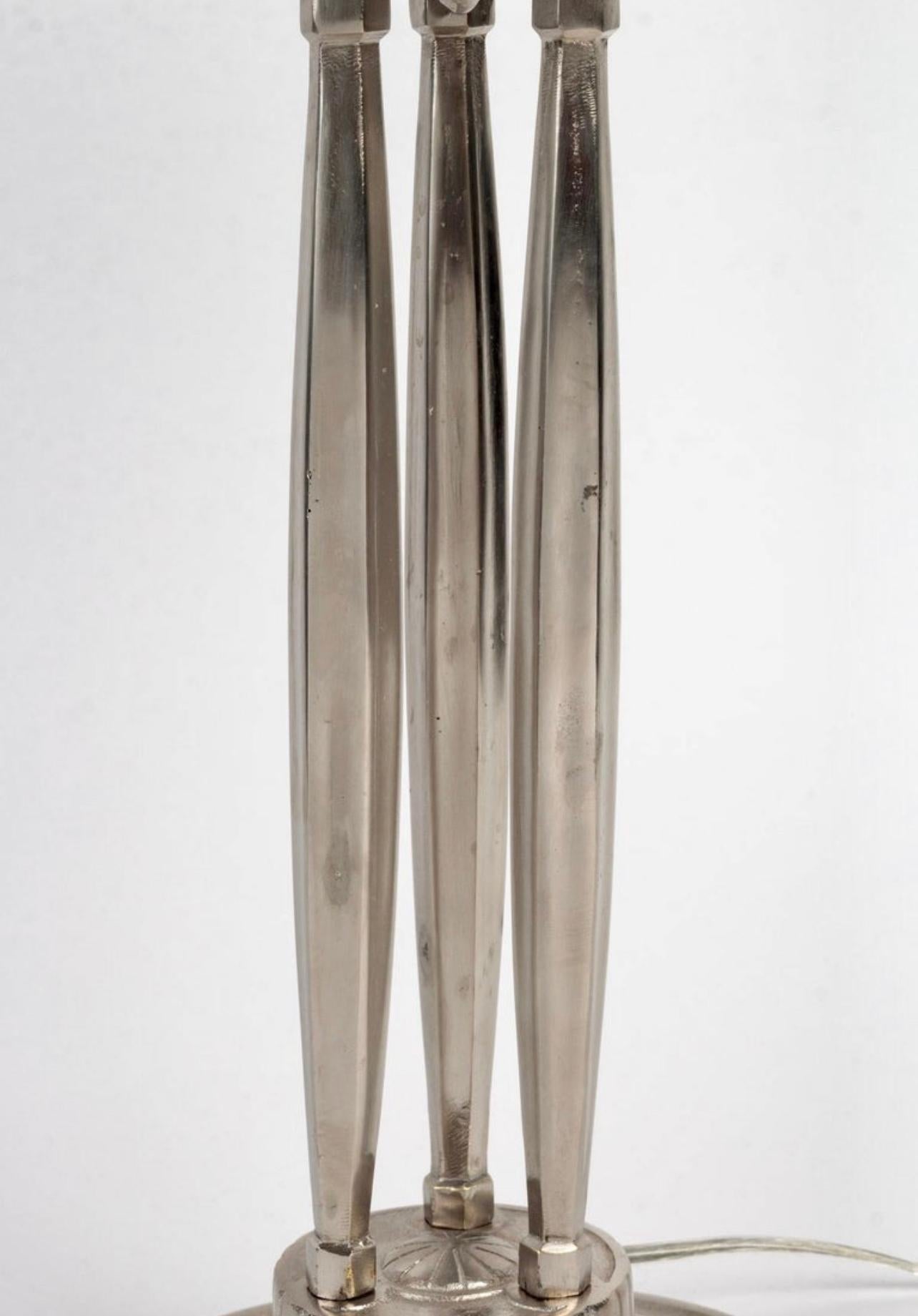 1921 Rene Lalique - Lamp Dahlias Frosted Glass & Nickeled Bronze In Good Condition In Boulogne Billancourt, FR
