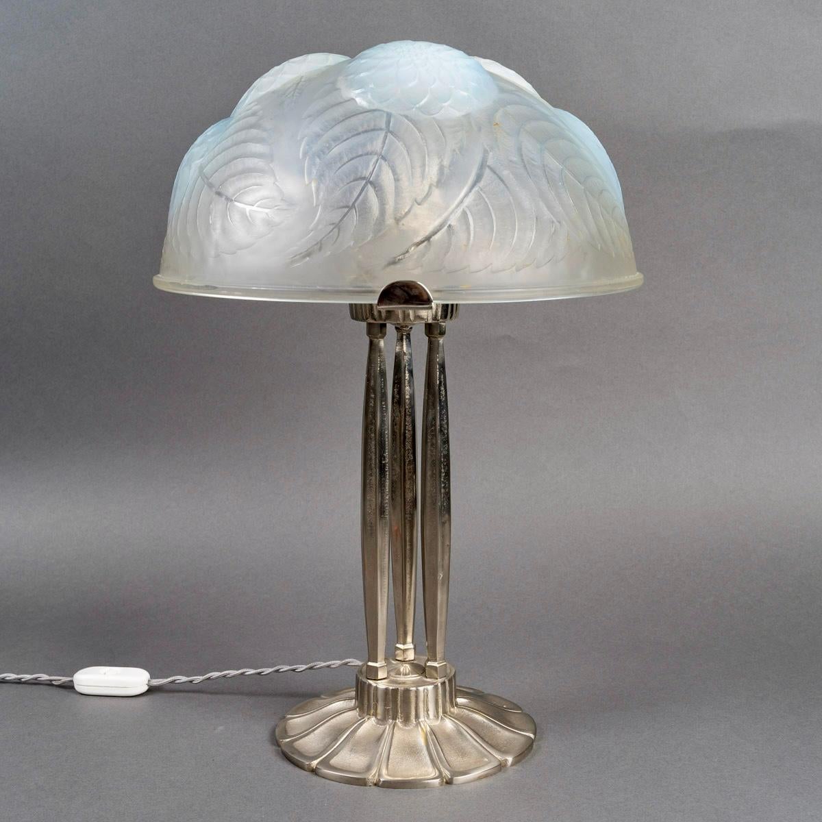 French 1921 Rene Lalique - Lamp Dahlias Opalescent Glass & Nickeled Bronze