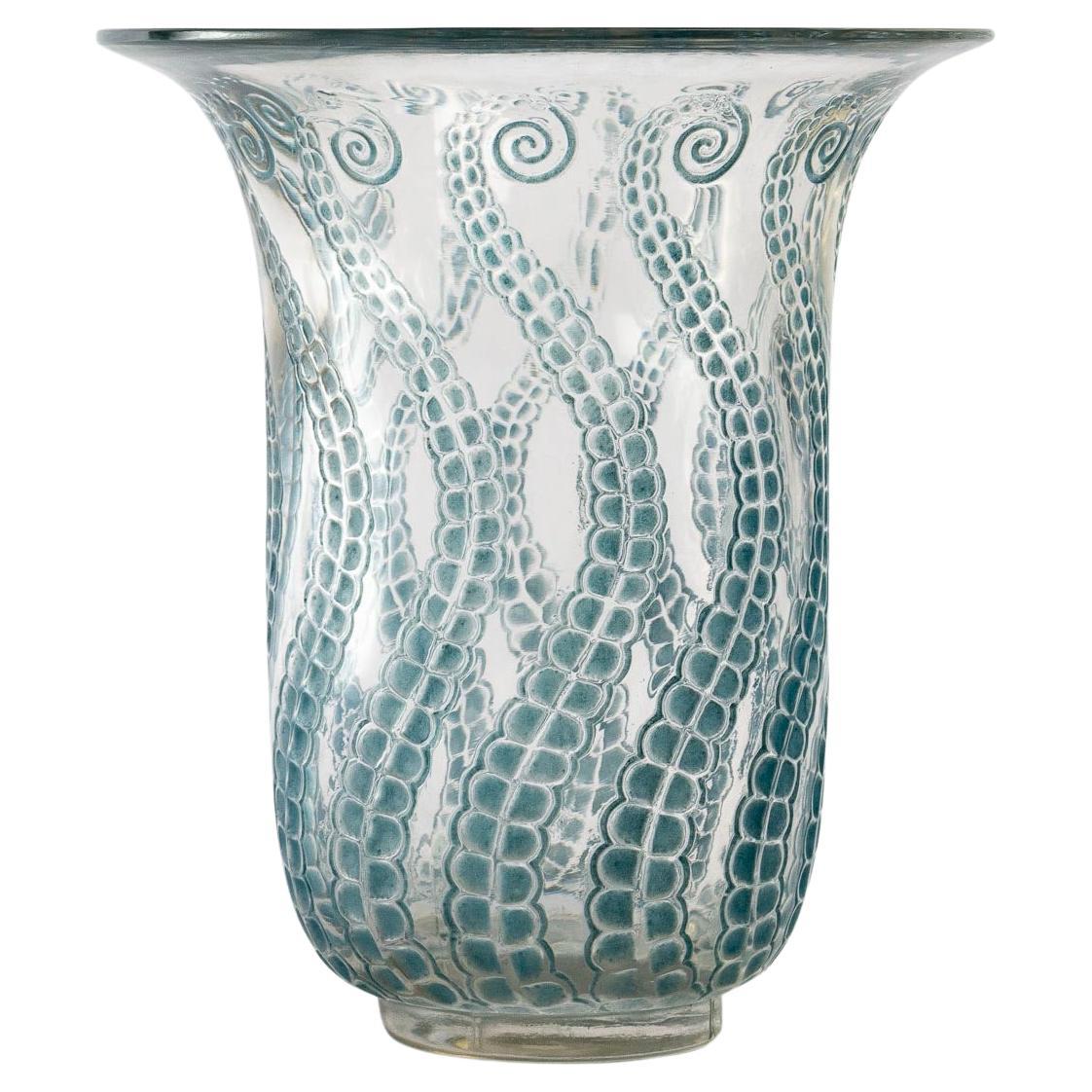 1921 René Lalique Meduse Vase in Clear Glass with Blue Patina