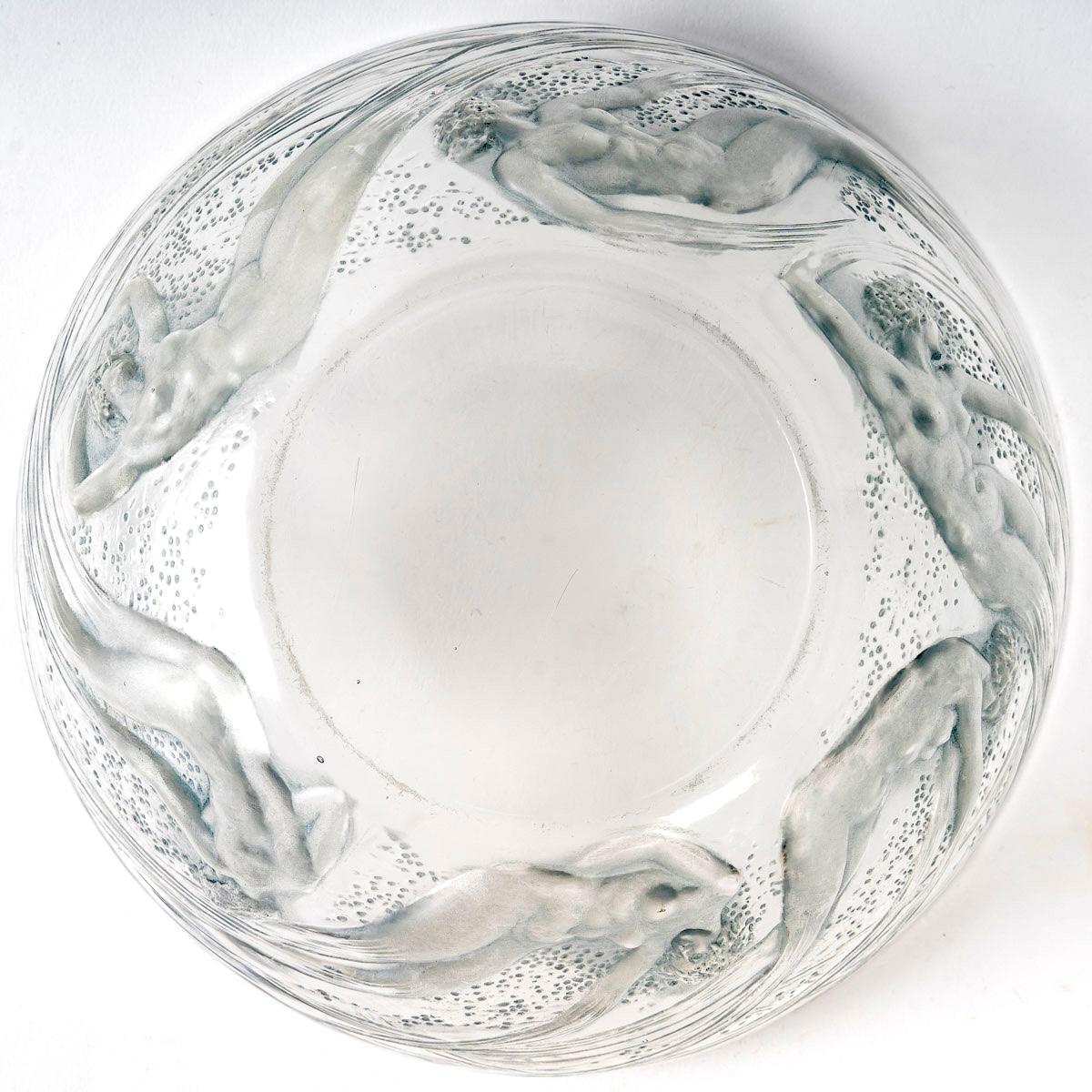 Art Deco 1921 René Lalique Ondines Bowl Clear Glass Blue Patina, Swimming Mermaid For Sale