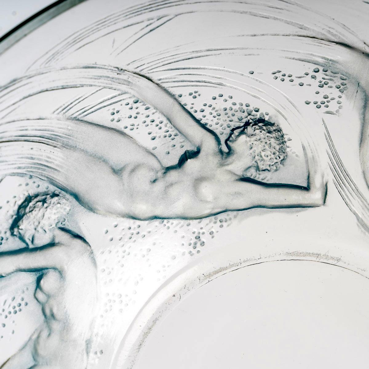 French 1921 René Lalique Ondines Bowl Clear Glass Blue Patina, Swimming Mermaid For Sale