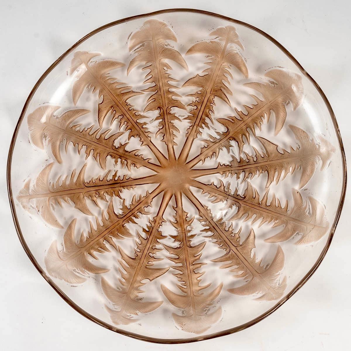 Molded 1921 René Lalique, Pair of Plates Dishes Pissenlit Glass with Sepia Patina