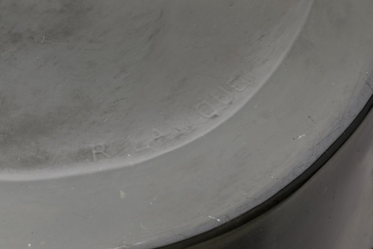 1921 - René Lalique, “Pepper” Vase (Französisch) im Angebot