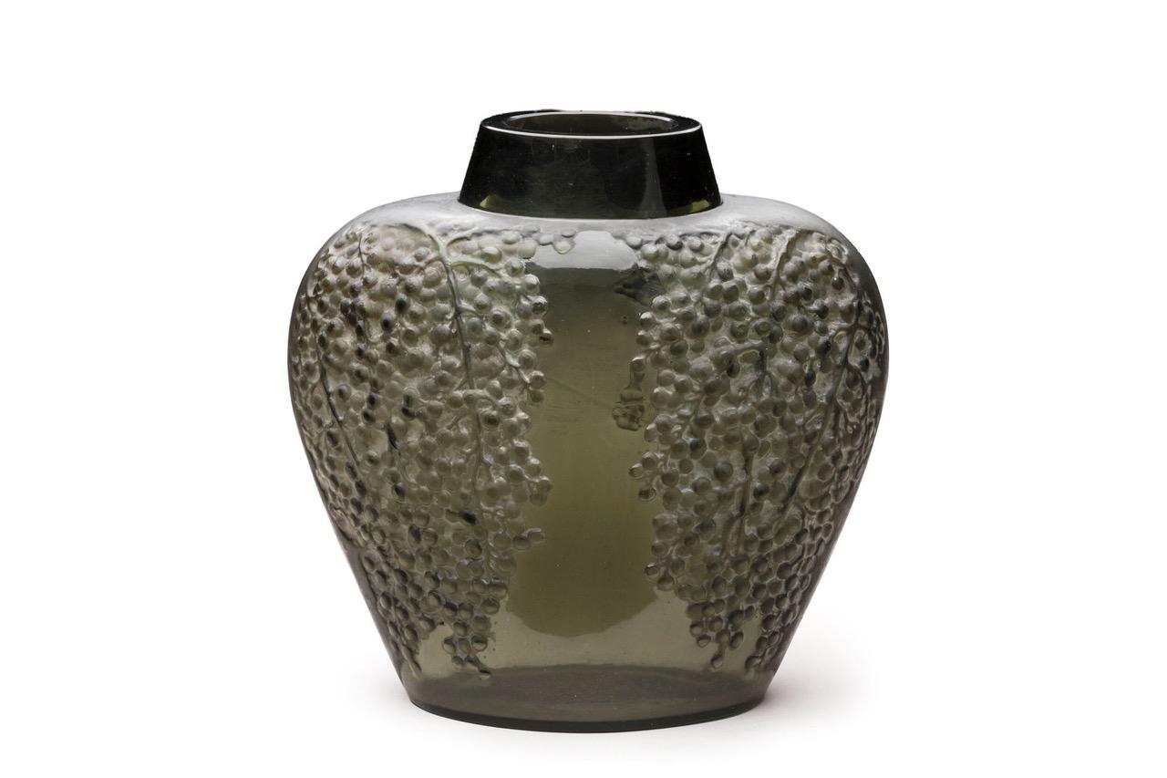 1921 - René Lalique, “Pepper” Vase (20. Jahrhundert) im Angebot