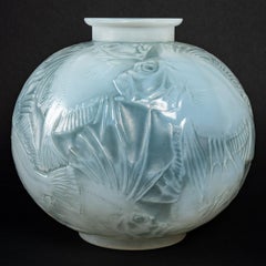 1921 René Lalique Poissons Vase Cased Opalescent Glass Blue-Grey Stain, Fishes