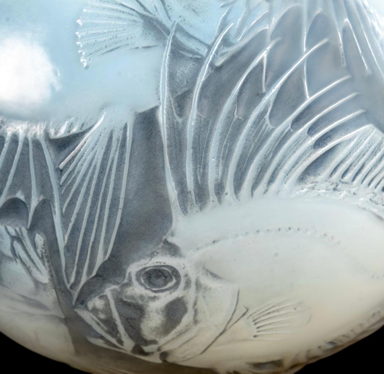 French 1921 René Lalique Poissons Vase Cased Opalescent Glass Blue-Grey Stain, Fishes