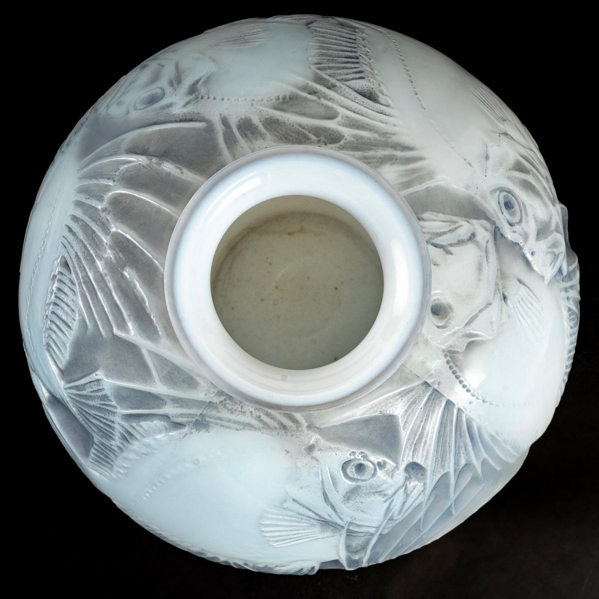 Art Deco 1921 René Lalique Poissons Vase Cased Opalescent Glass Blue-Grey Stain, Fishes