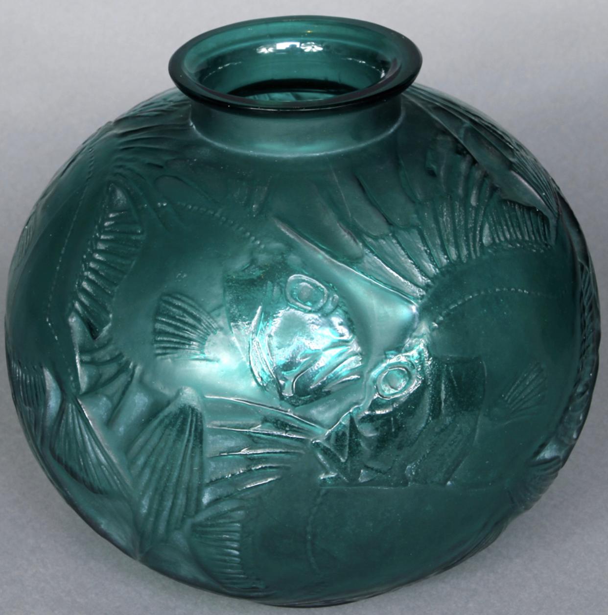 French 1921 René Lalique Poissons Vase Tale Green Glass
