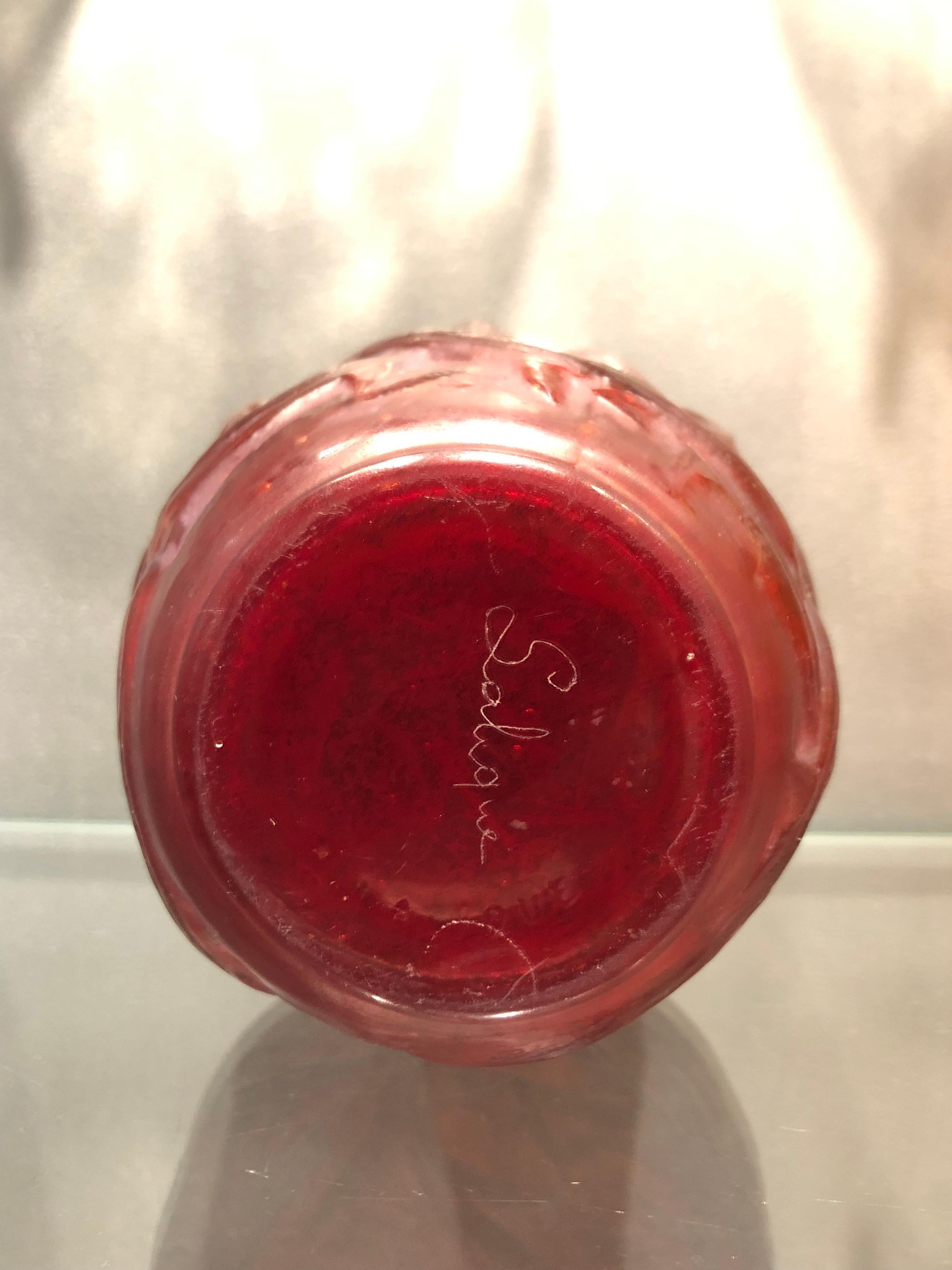1921 René Lalique Ronces Vase in Double Cased Red Glass In Good Condition In Boulogne Billancourt, FR