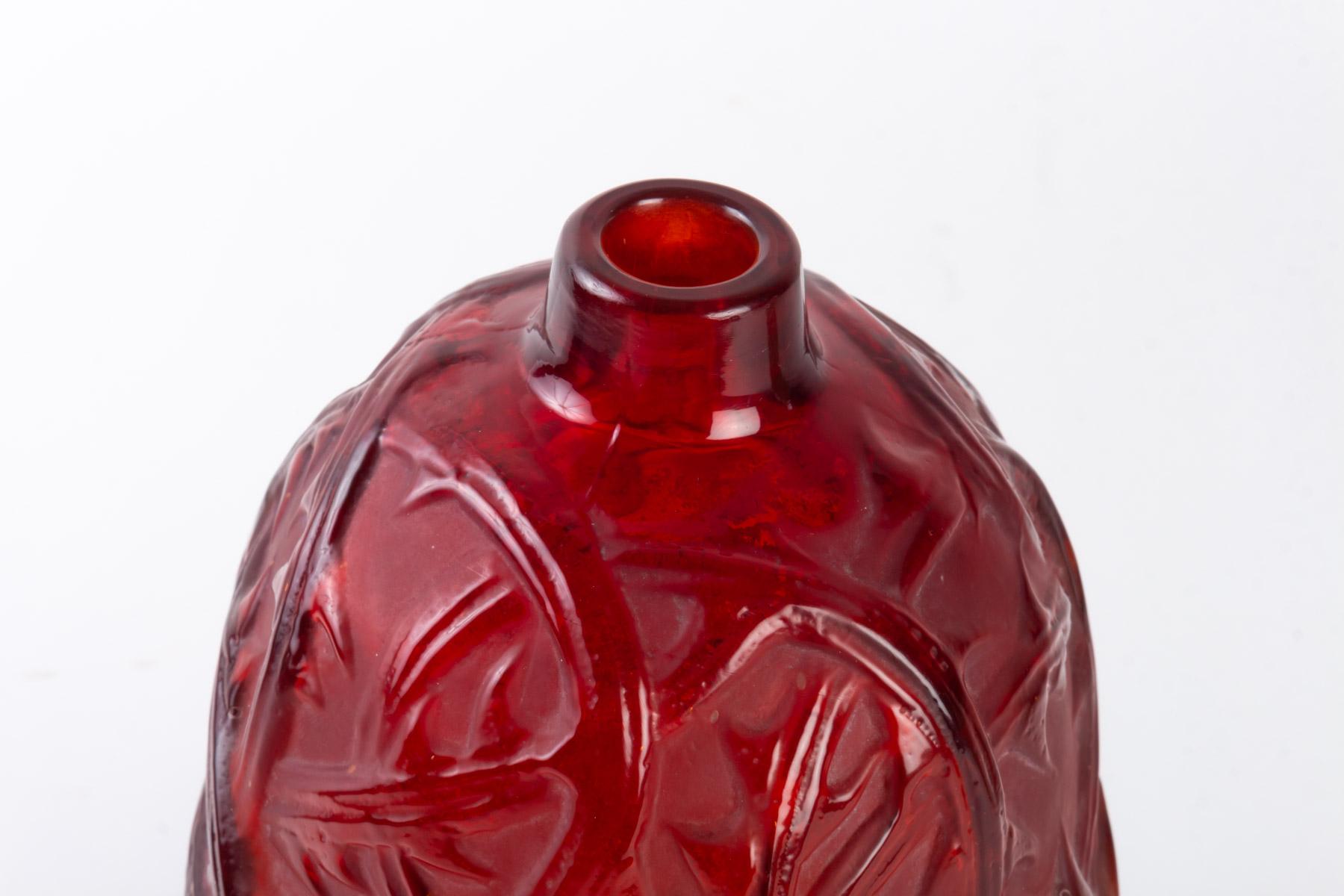 Art Deco 1921 René Lalique Ronces Vase in Red Glass with White Stain