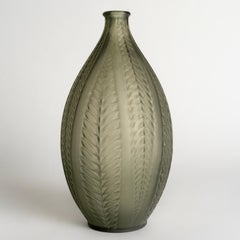 1921 René Lalique - Vaso in vetro topazio fumé color acacia