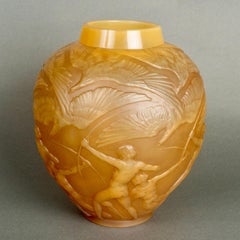 1921 René Lalique - Vase Archers Cased Butterscotch Glass With Sepia Patina