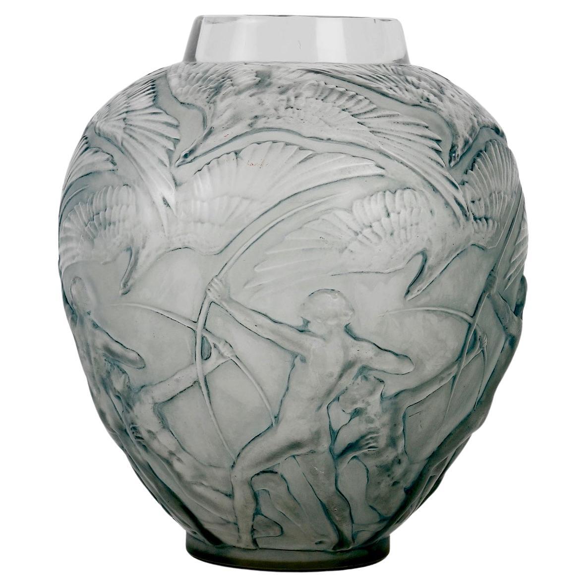 1921 René Lalique Vase Archers Frosted Glass with Blue Patina