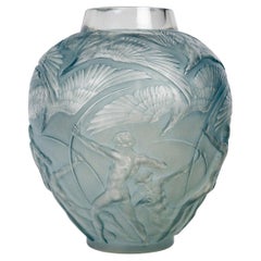 1921 René Lalique - Vase Archers Frosted Glass With Blue Patina