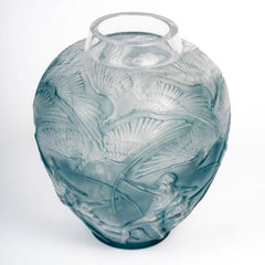 1921 René Lalique - Vase Archers Glass With Blue Patina