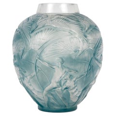 1921 René Lalique - Vase Archers Glass With Blue Patina