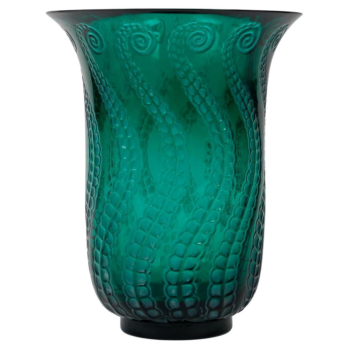 1921 Rene Lalique Vase Meduse Emerald Green Glass with White Patina For Sale