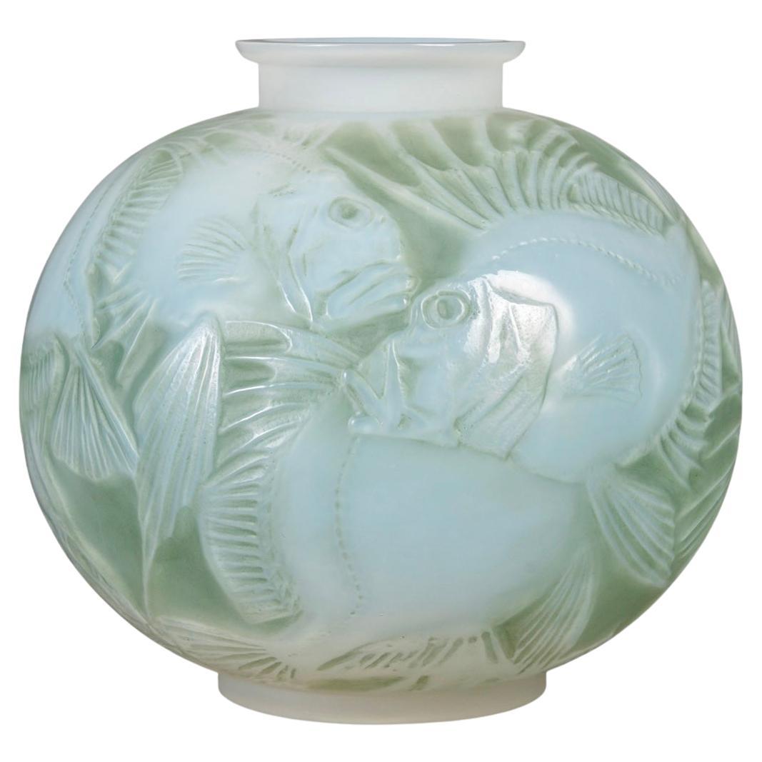 1921 René Lalique Vase Poissons Cased Opalescent Glass Green Patina Fishes For Sale