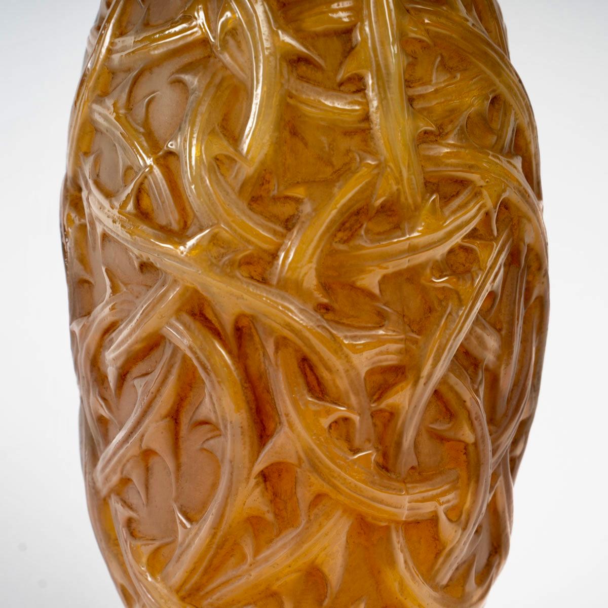 Art déco 1921 René Lalique - Vase Ronces Verre caramel ciselé à patine grise en vente