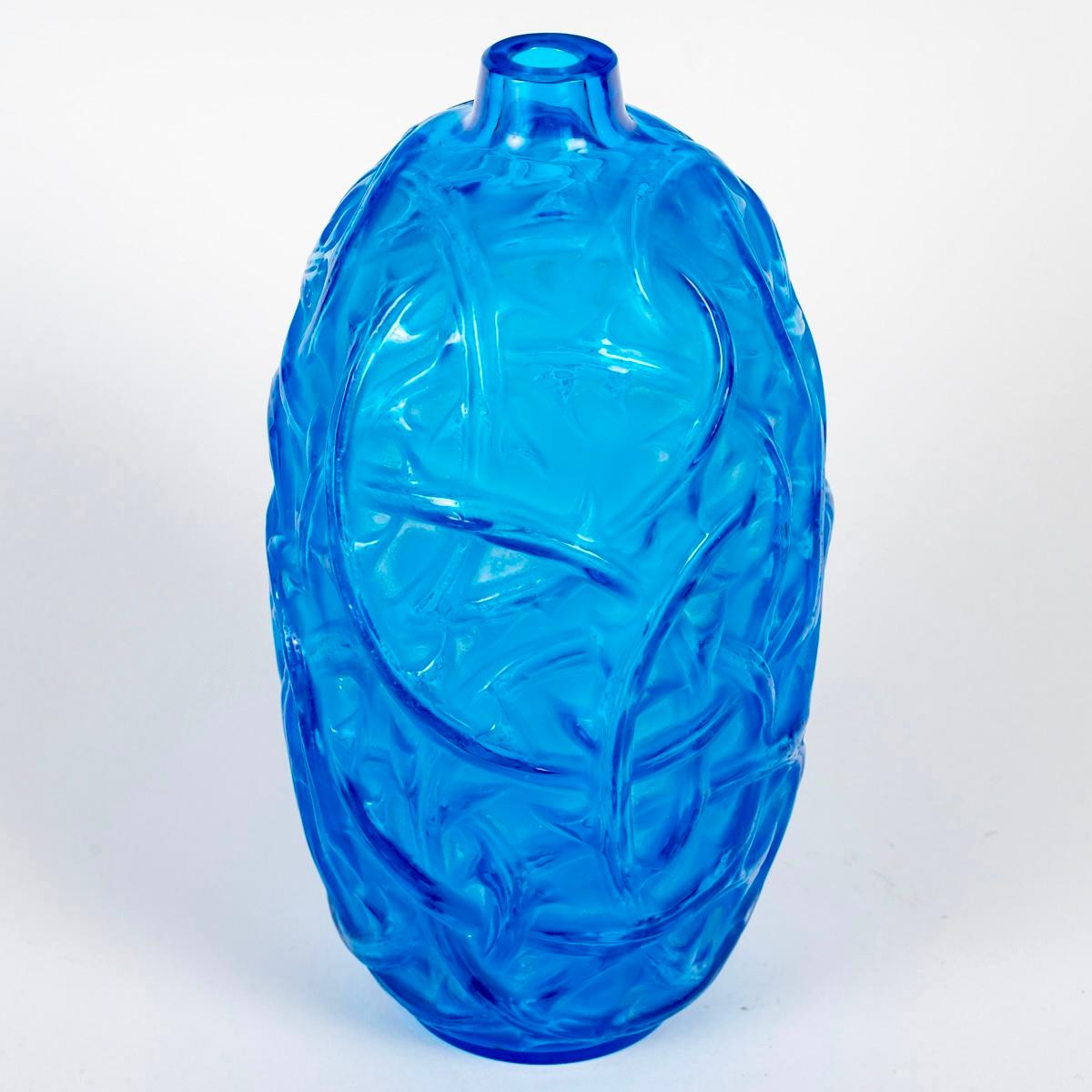 French 1921 René Lalique - Vase Ronces Electric Blue Glass with White Patina