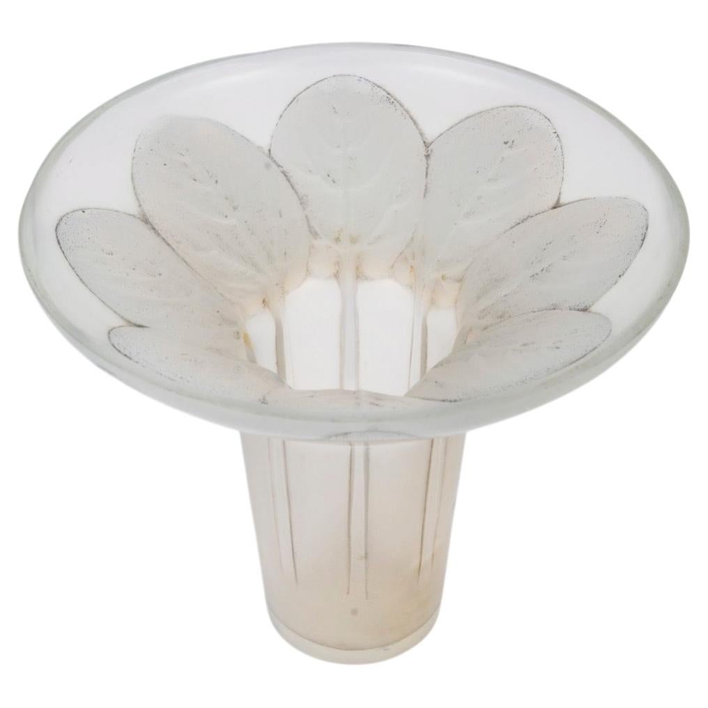 1921 – René Lalique, “Violettes” Opalescent Vase For Sale