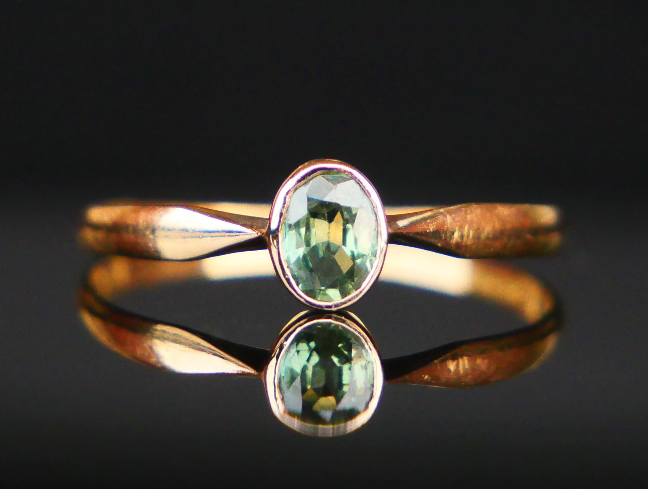 Art Deco 1921 Ring natural 0.5ct Green Sapphire solid 18K Gold ØUS8 / 1 gr For Sale