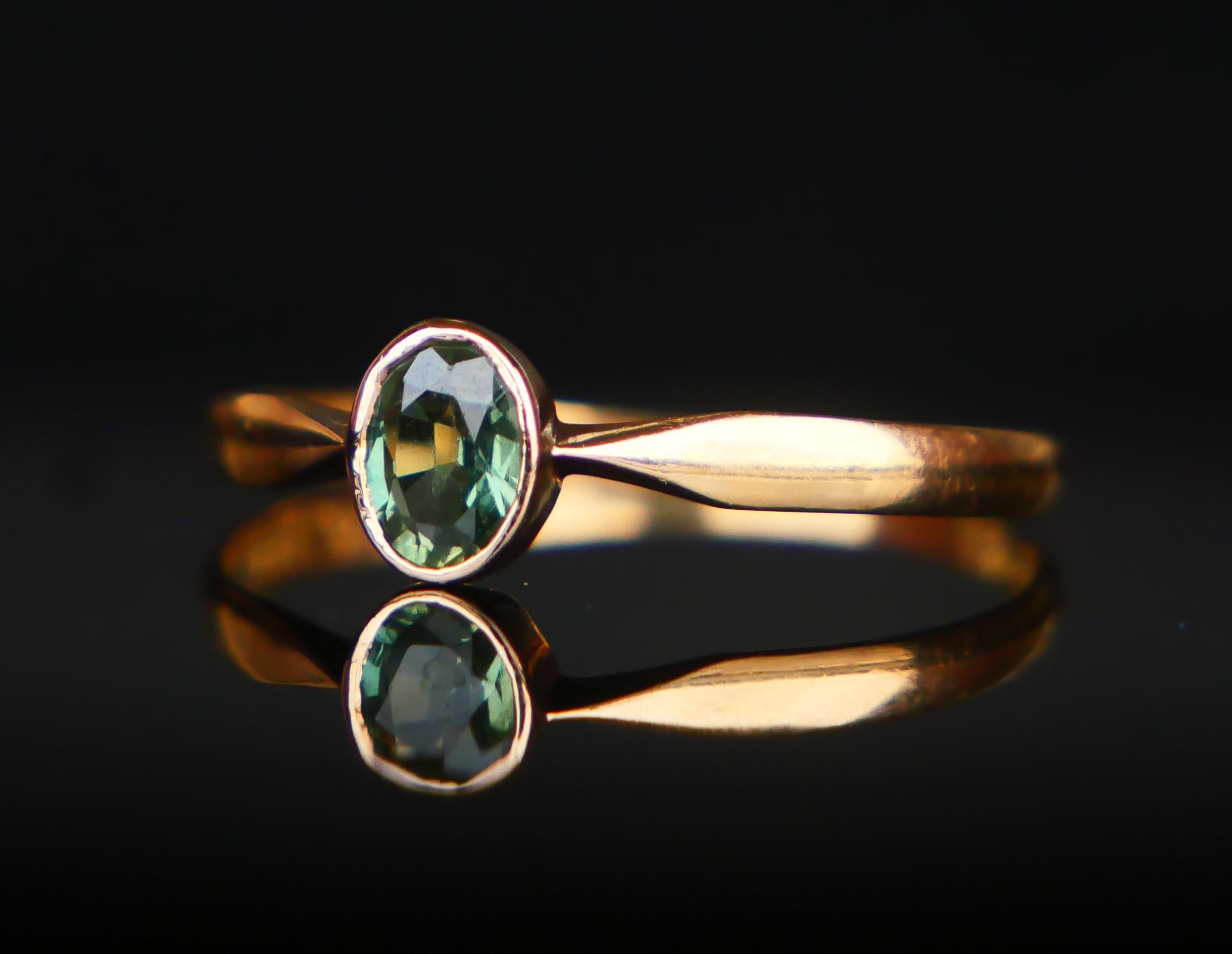 Oval Cut 1921 Ring natural 0.5ct Green Sapphire solid 18K Gold ØUS8 / 1 gr For Sale