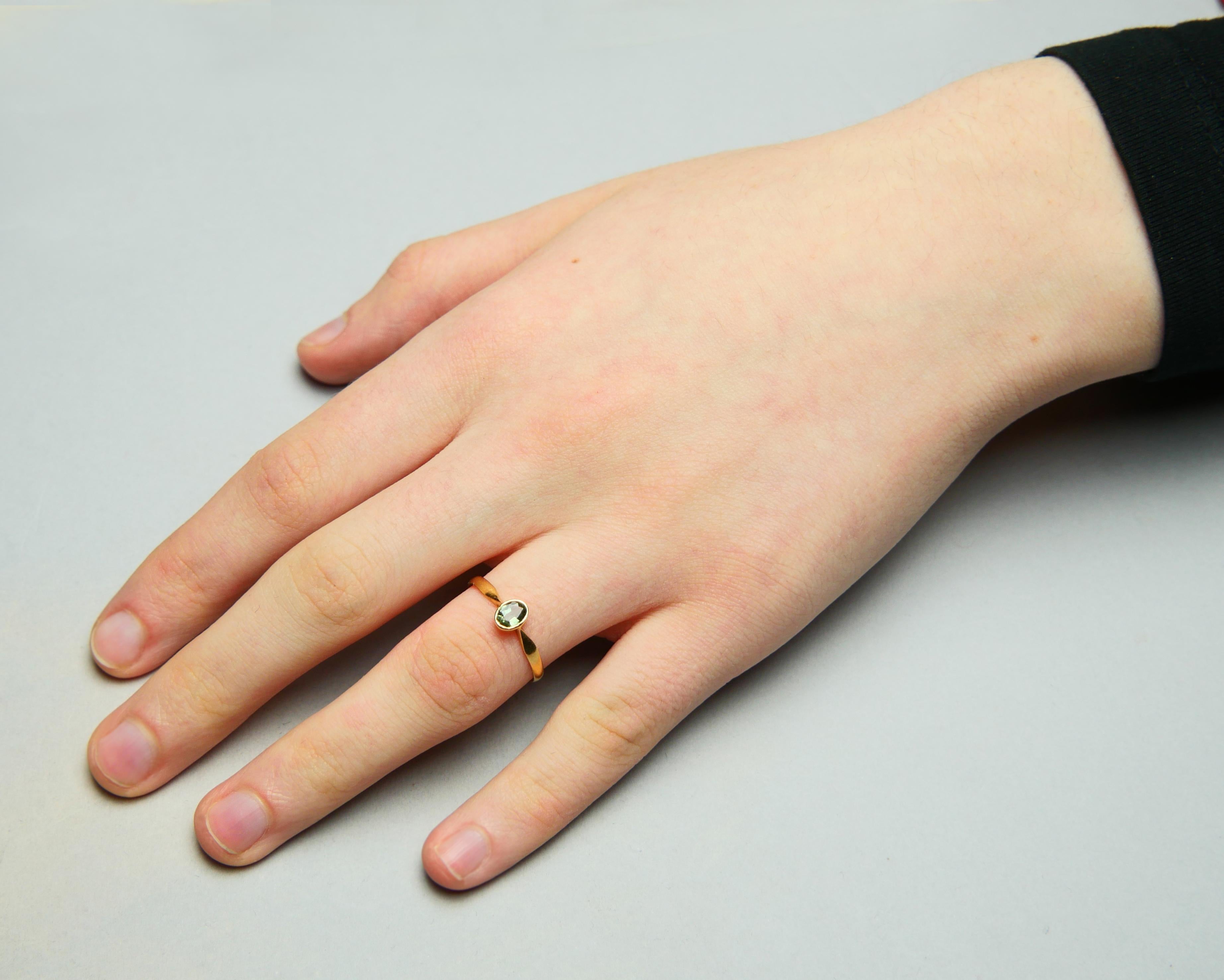 1921 Ring natural 0.5ct Green Sapphire solid 18K Gold ØUS8 / 1 gr For Sale 2