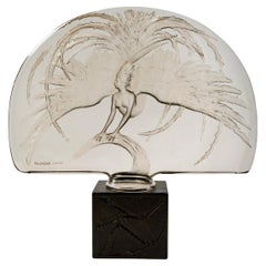 Centre de table décoratif en verre oiseau de feu et bronze de Ren Lalique de 1922