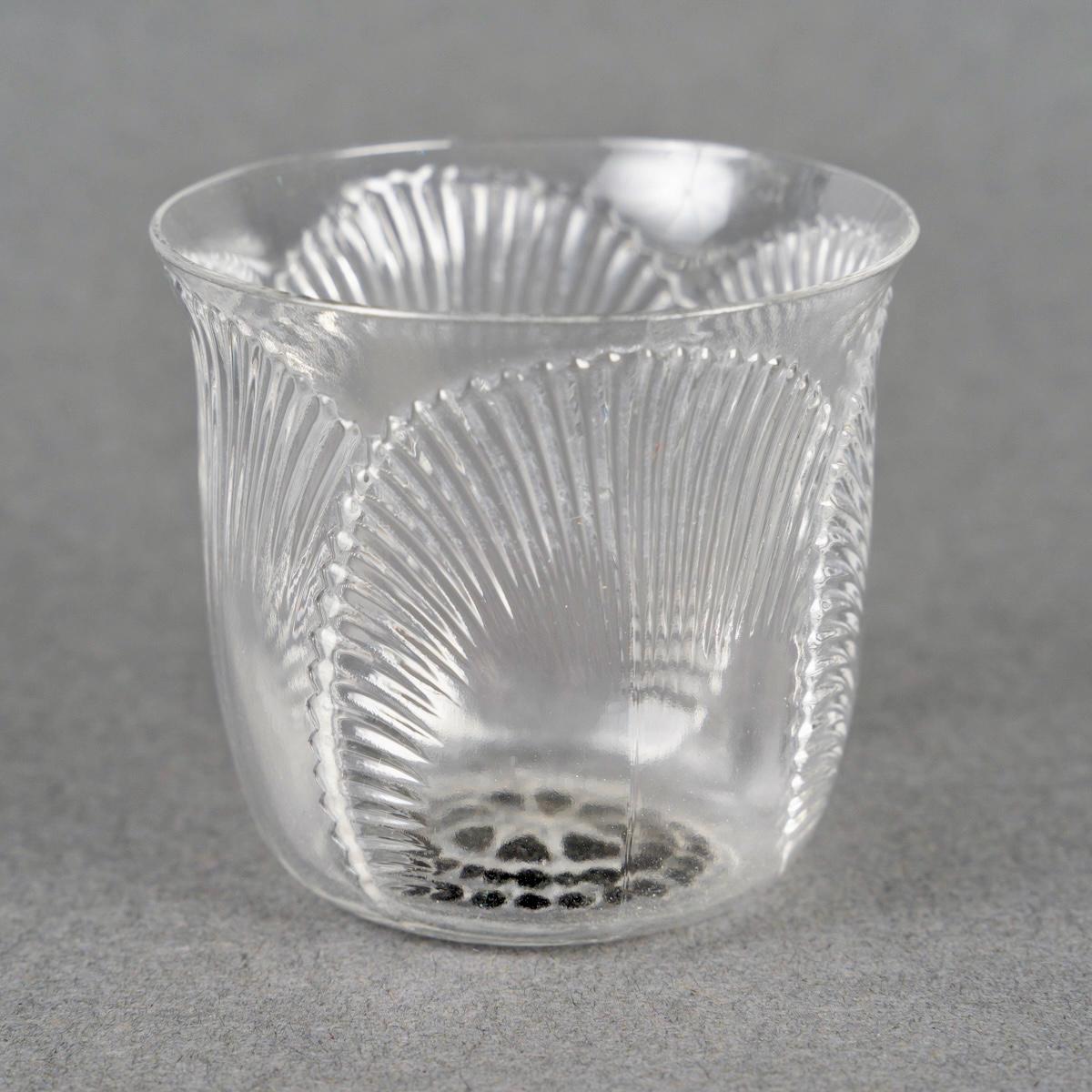1922 René Lalique Cristalería Coquelicot 6 copas-vasos, bandeja y decantador en Bueno estado para la venta en Boulogne Billancourt, FR