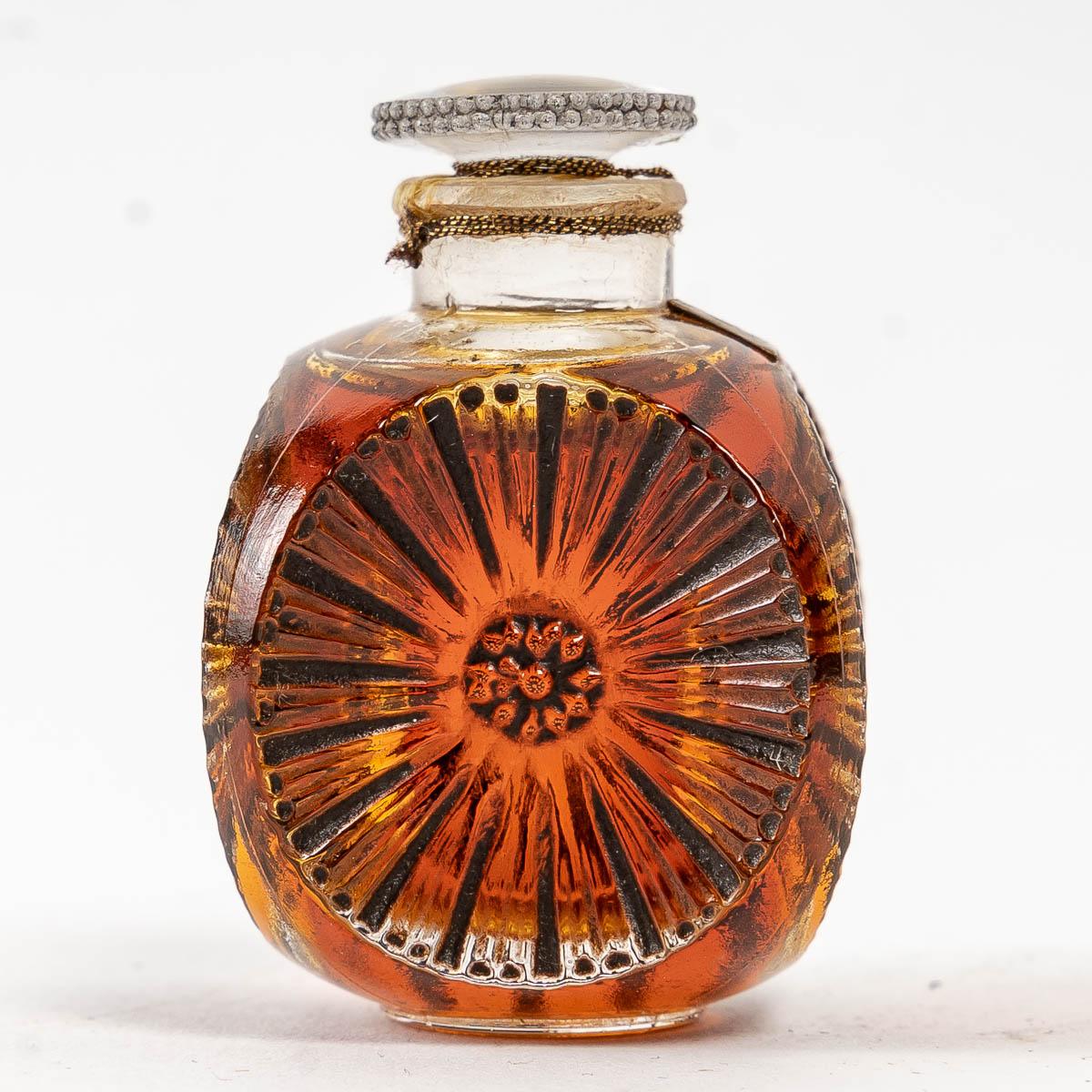 French 1922 René Lalique, Perfume Galéjade Glass with Sepia Patina for Forvil For Sale