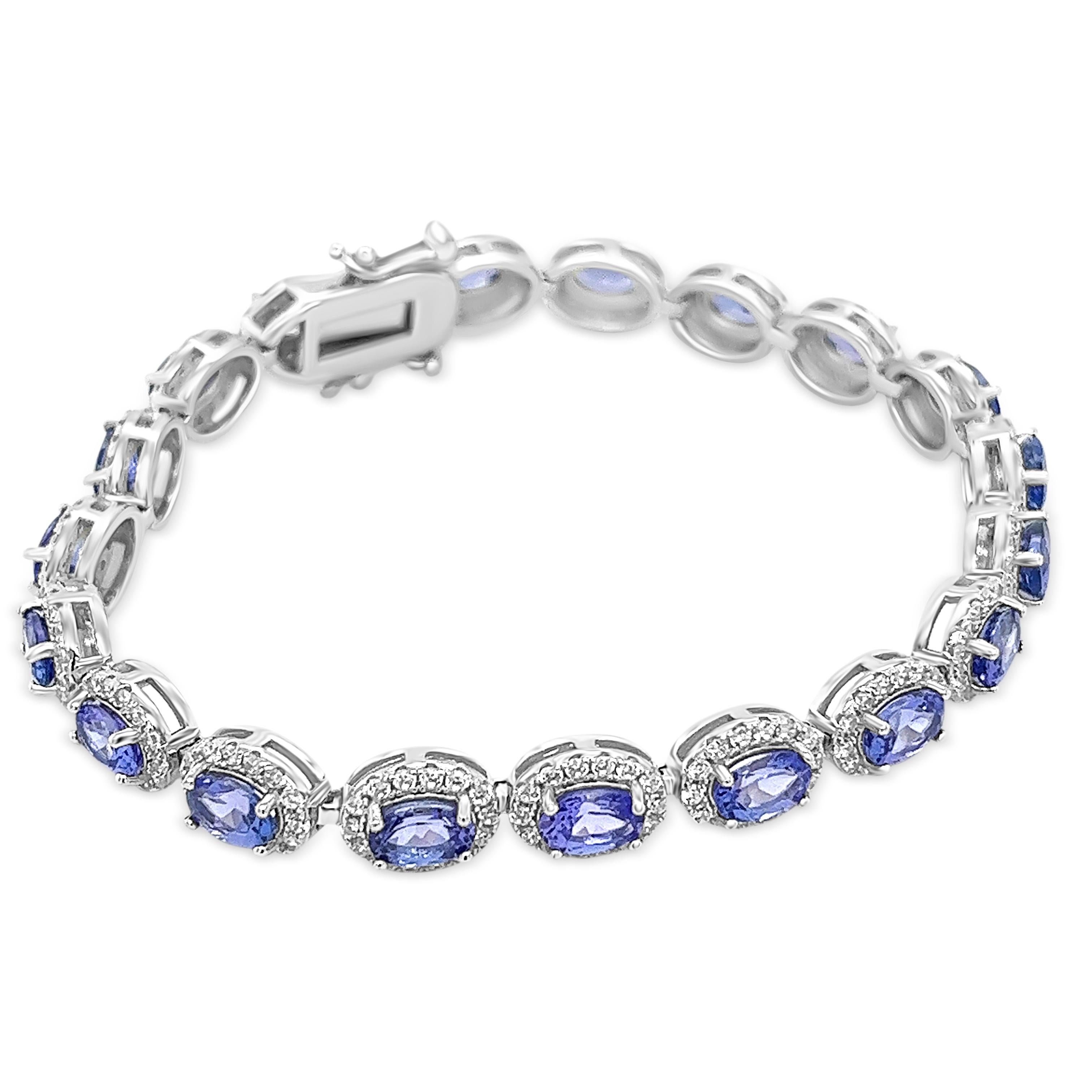 Bienvenue à Blue Star Gems NY LLC ! Découvrez des bagues de fiançailles et des alliances populaires Tous les modèles, des plus classiques aux plus anciens. Nous proposons des bijoux joyeux à porter au quotidien. Juste pour vous. Nous allons au-delà