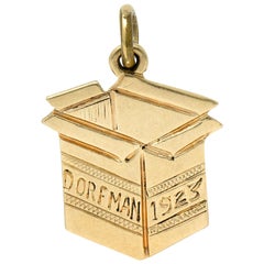 1923 Früher Art Deco 14 Karat Gold Dorfman Box Charme