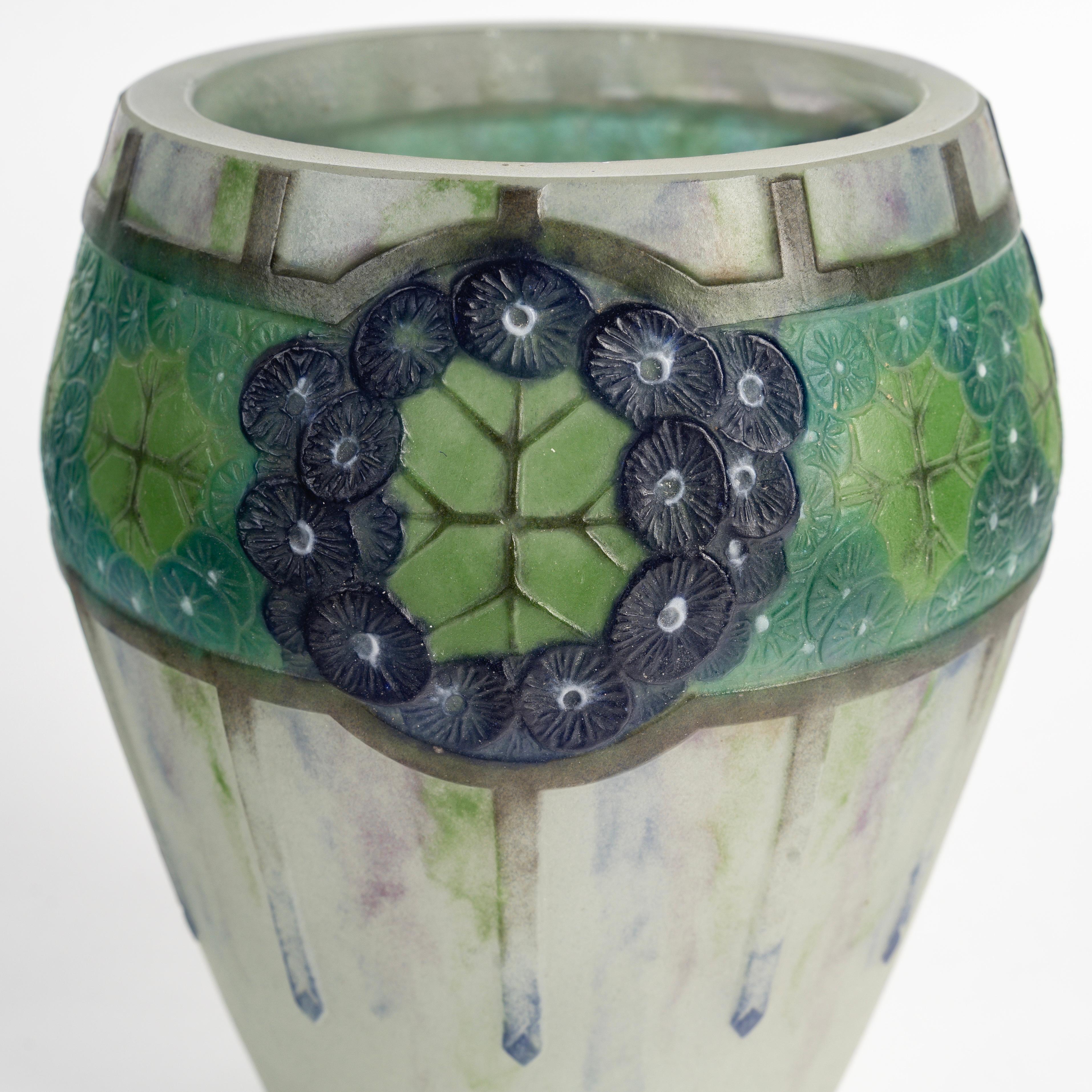 1923 Gabriel Argy Rousseau - Vase Ombelles Umbels Glass Pate De Verre In Good Condition For Sale In Boulogne Billancourt, FR